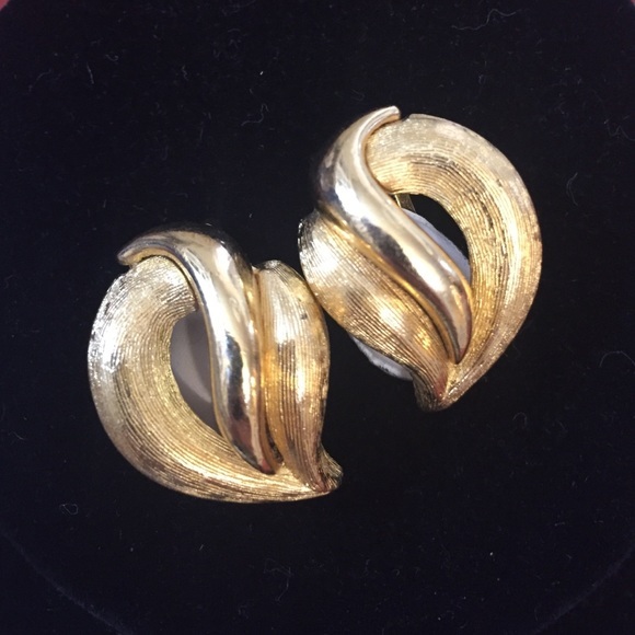 Chr. Dior clip earrings - Picture 1 of 4